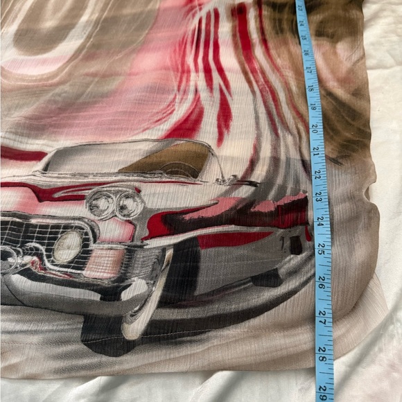 Stylish Women's Graphic Top - Picture 8 of 10